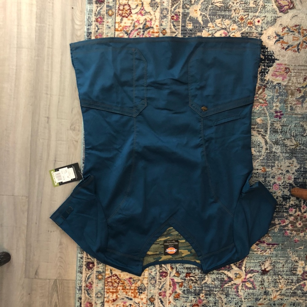 Brand new women’s dickies scrub top